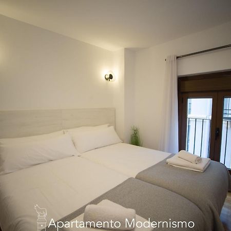 Apartamentos Plaza Del Torico Teruel Kültér fotó